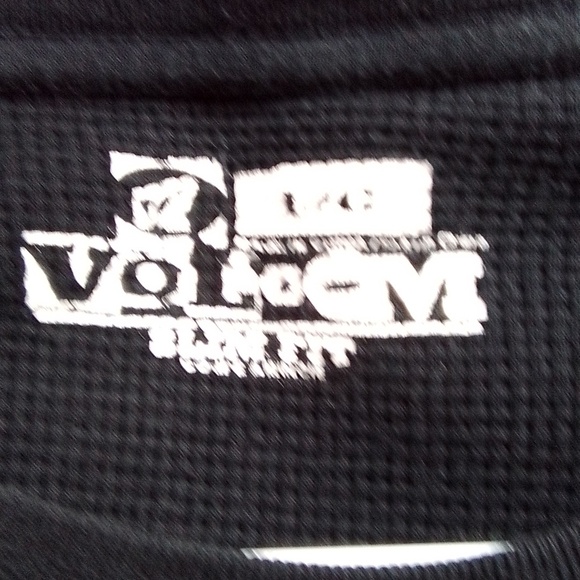 Volcom shirt - Picture 7 of 8